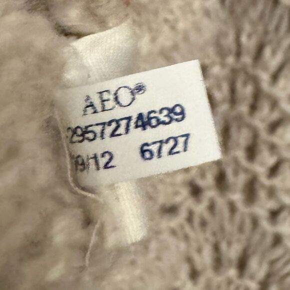 American Eagle Size XSmall Scalloped Wool Blend Knit Sweater - Picture 11 of 11